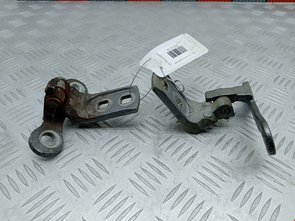 Петля двери передней левой Opel Vectra C (2002-2008)