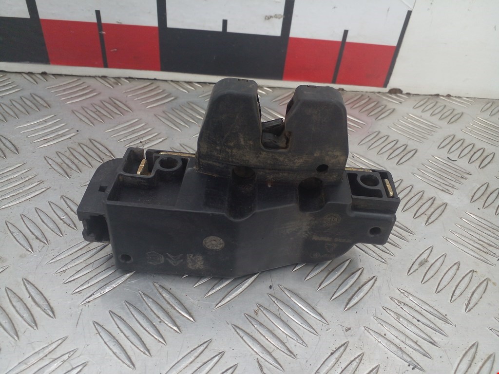 Замок багажника (крышки двери) CITROEN C8 2002-2014