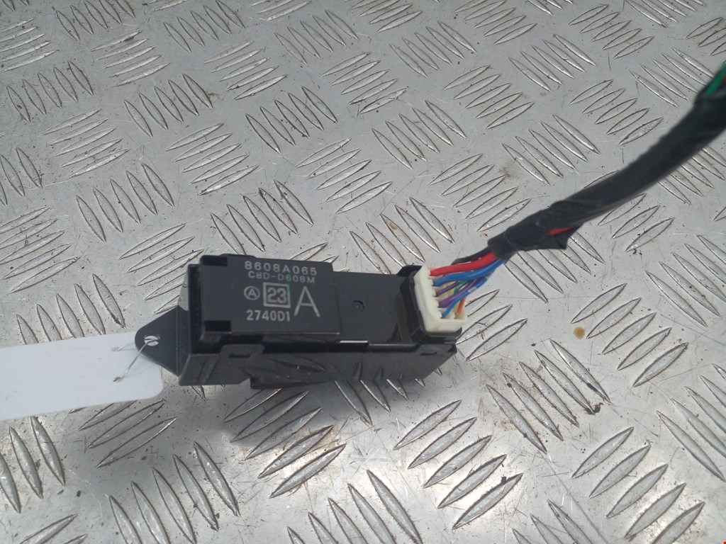 Кнопка стеклоподъемника MITSUBISHI Lancer X CX, CY,CZ 2007-2017