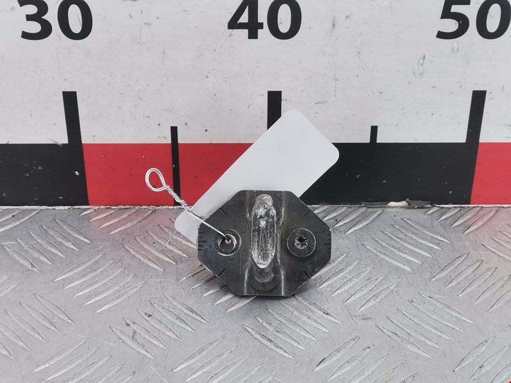 Скоба замка багажной двери (ответная часть) BMW X3 (E83) (2003-2010)