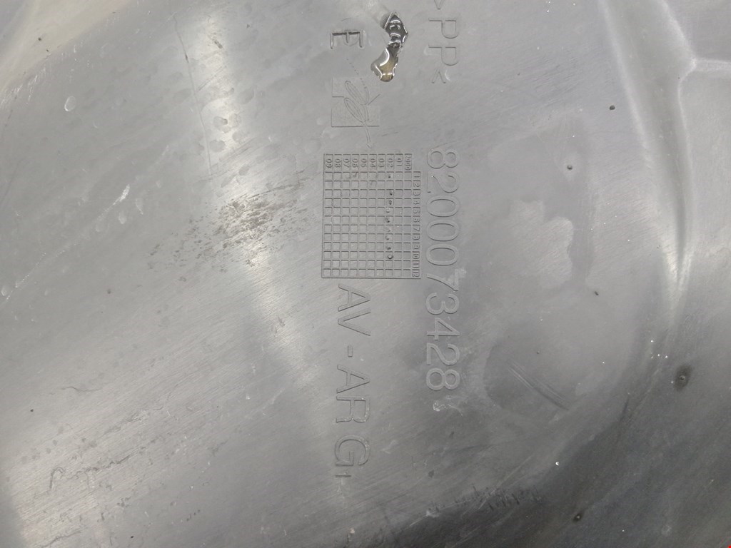 Локер (подкрылок) передний левый RENAULT Megane II 2002-2009