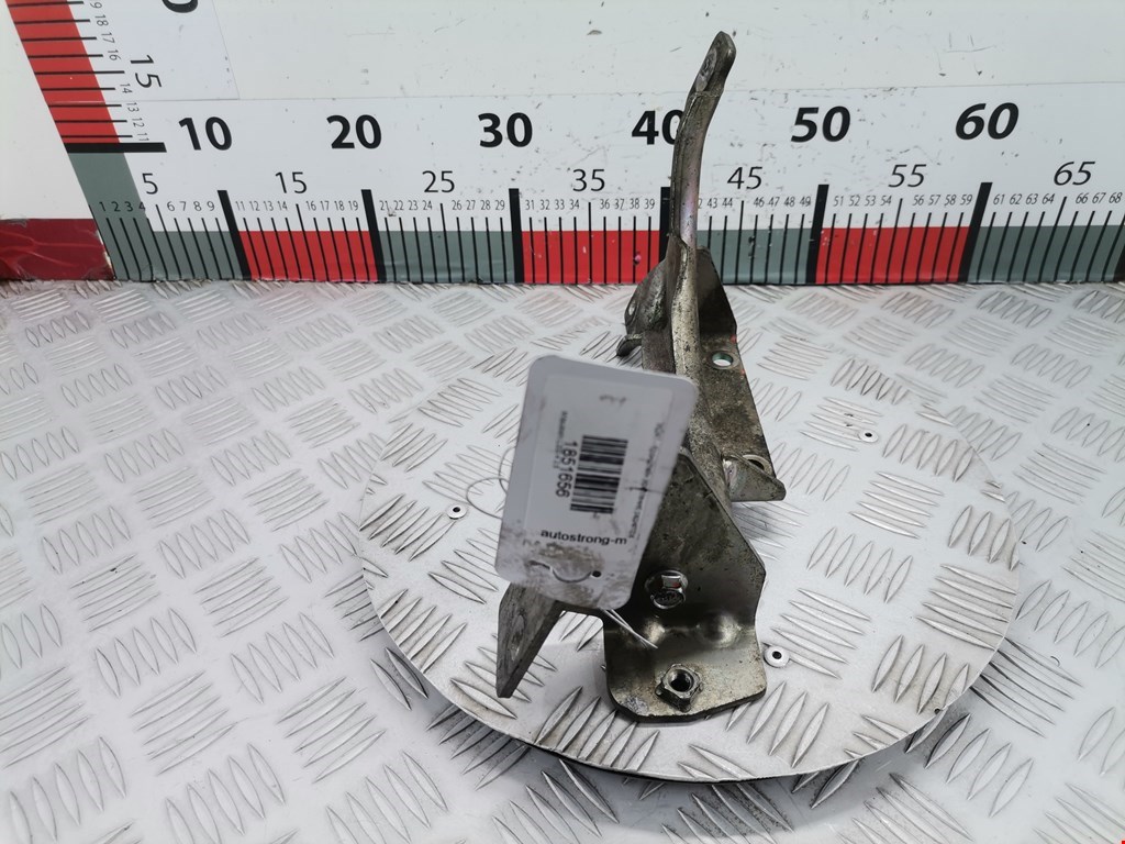 Кронштейн (крепление) радиатора MITSUBISHI L200 KB 2006-2015