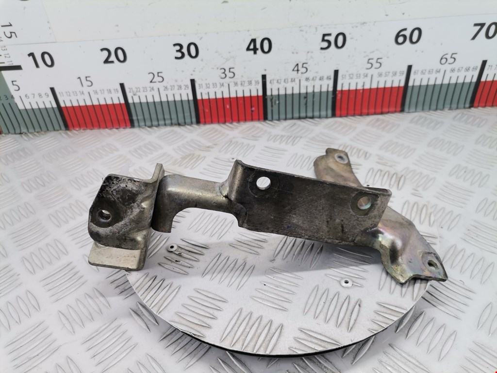 Кронштейн (крепление) радиатора MITSUBISHI L200 KB 2006-2015