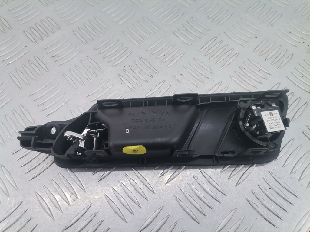 Ручка дверная задняя внутренняя правая VOLKSWAGEN Passat B6 2005-2011