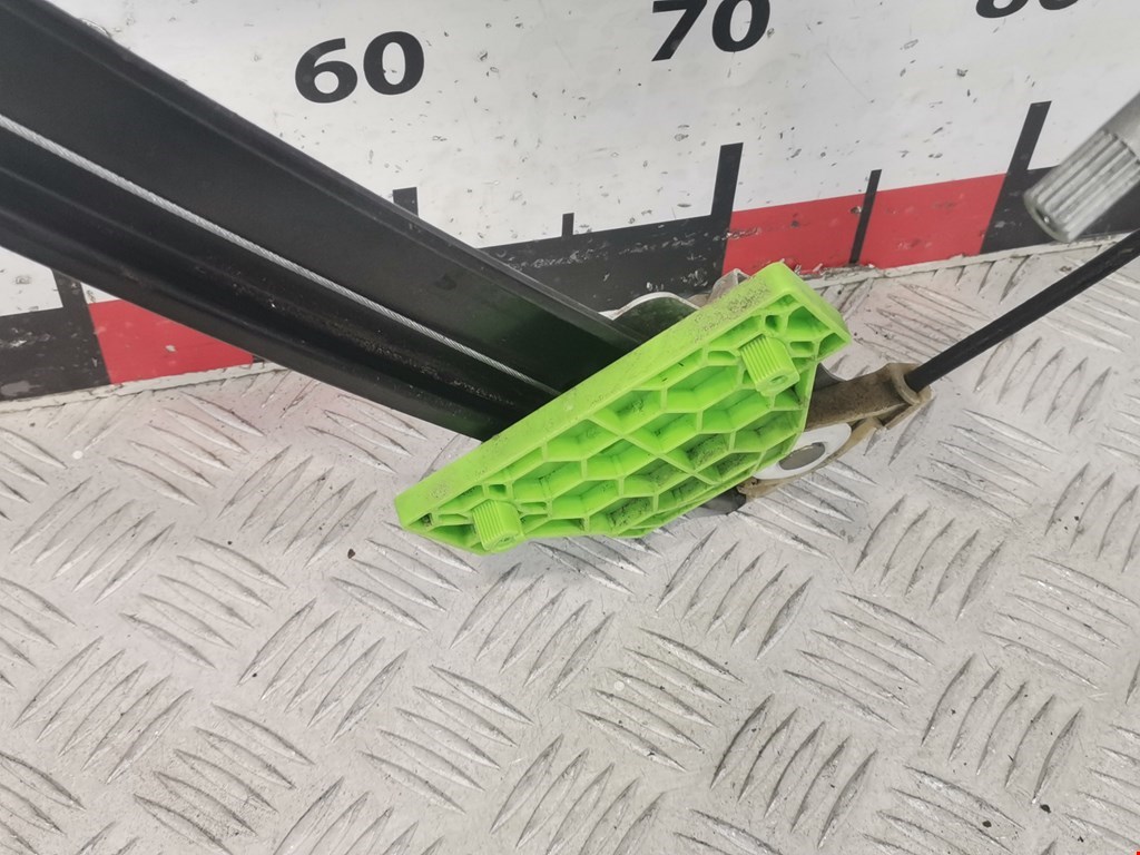 Стеклоподъемник задний правый AUDI A4 B6 2001-2005