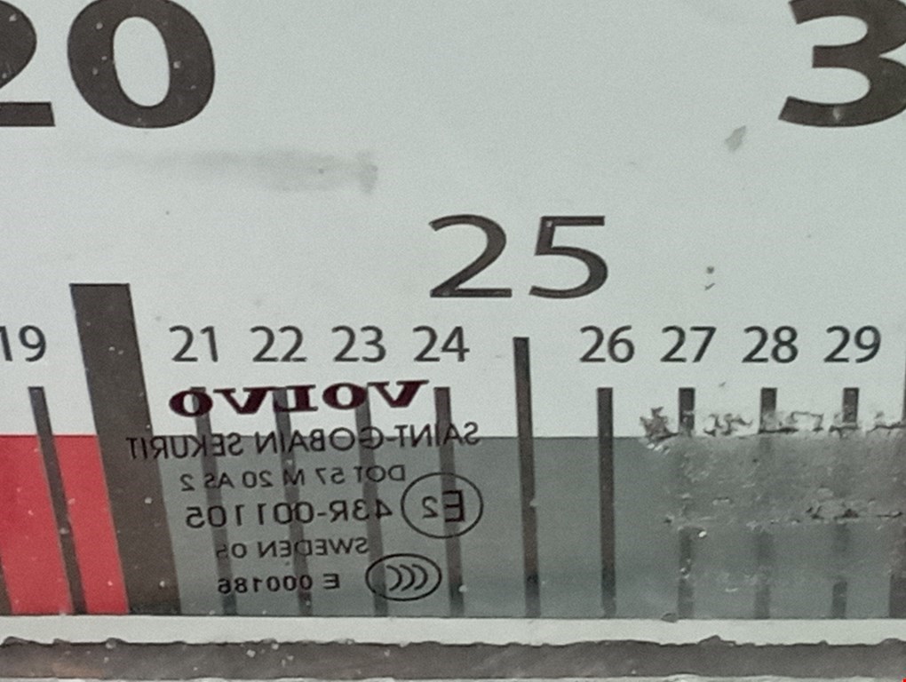 Стекло двери переднее левое VOLVO V50 I 2004-2012