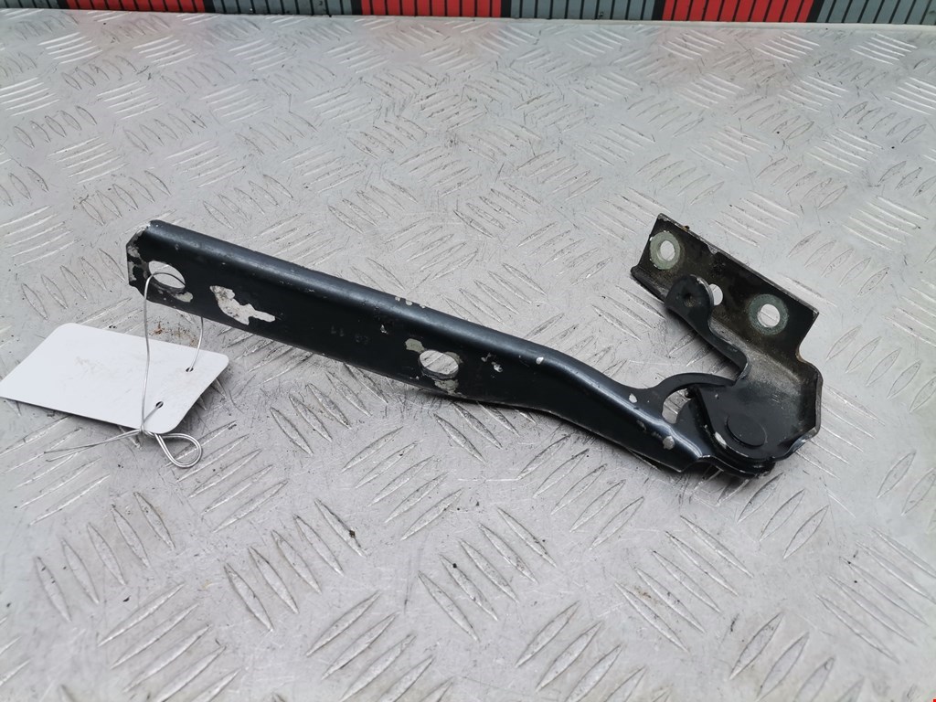 Петля капота левая/правая VOLKSWAGEN Passat B5 1997-2005