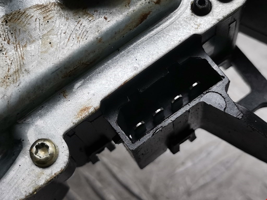 Моторчик стеклоочистителя задний AUDI A4 B5 1995-2001