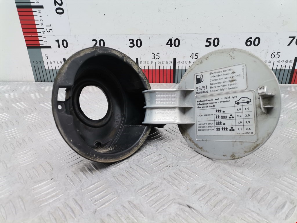 Лючок бензобака VOLKSWAGEN Golf IV 1997-2003