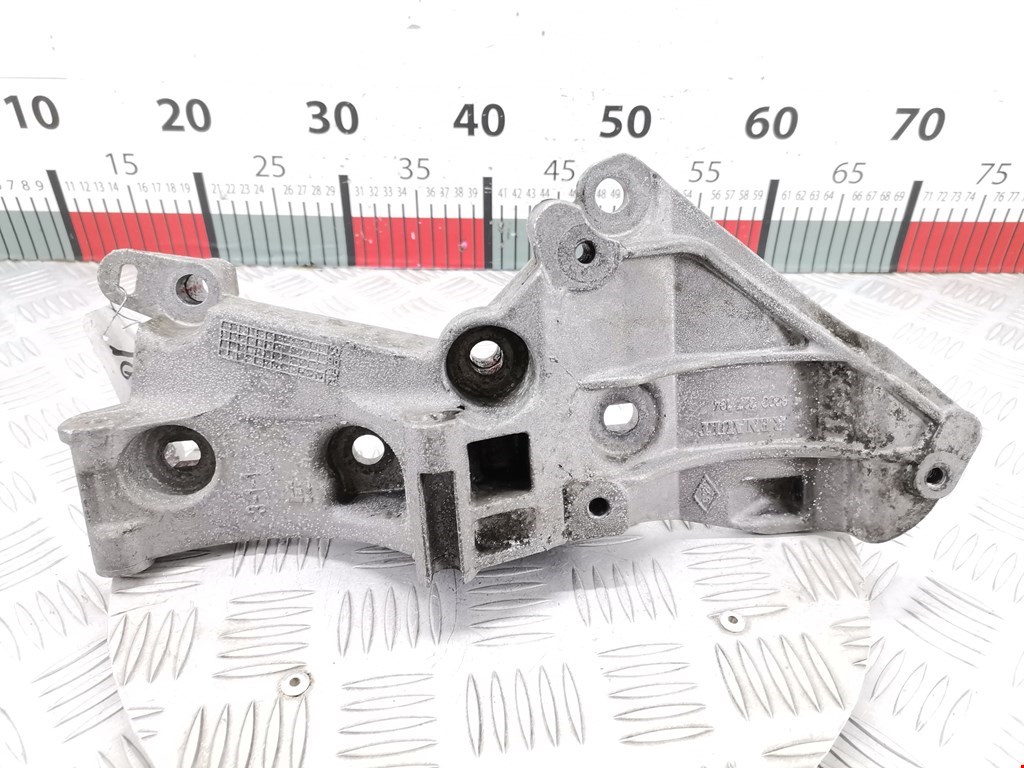 Кронштейн генератора RENAULT Scenic II 2003-2010