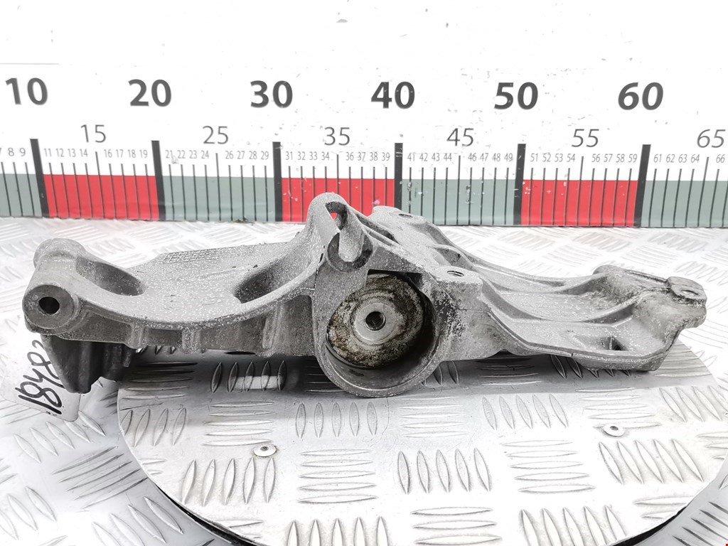 Кронштейн генератора RENAULT Scenic II 2003-2010