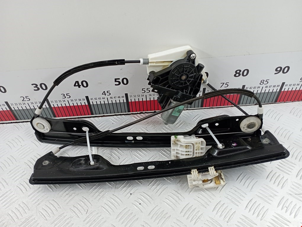 Стеклоподъемник передний правый DODGE Journey 2008-2020