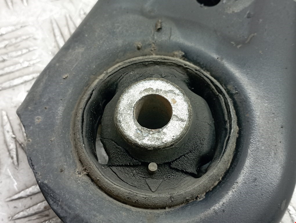 Рычаг передний правый SKODA Fabia MK2 5J 2007-2014