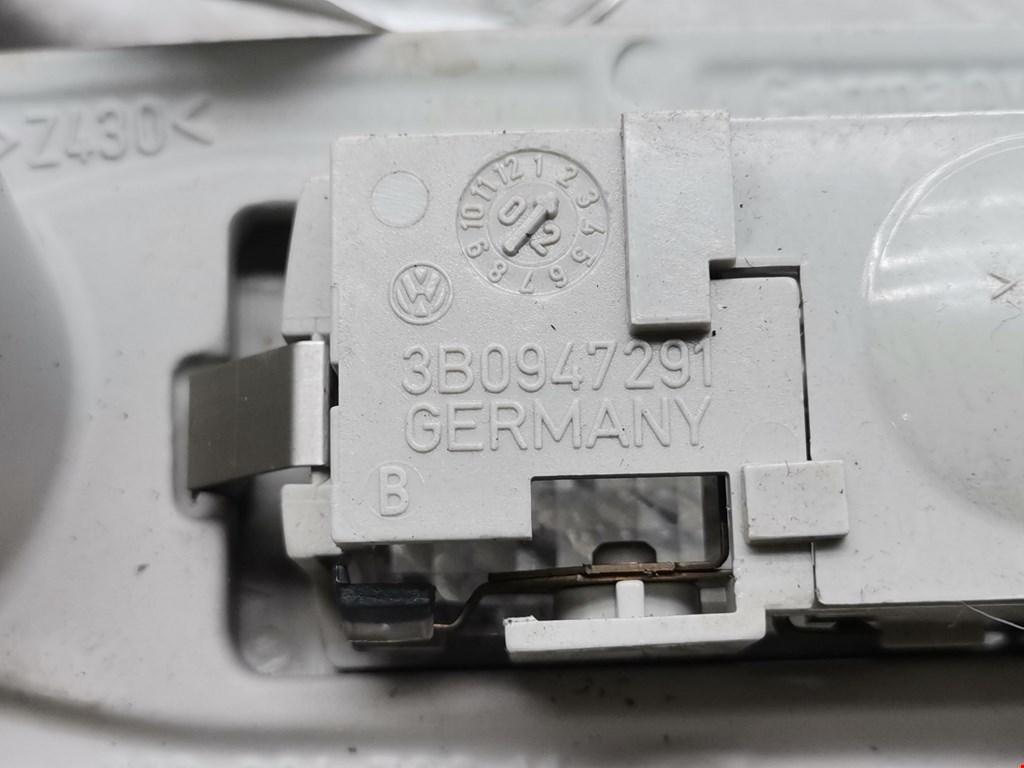 Плафон салонный (салона фонарь) VOLKSWAGEN Bora 1998-2005