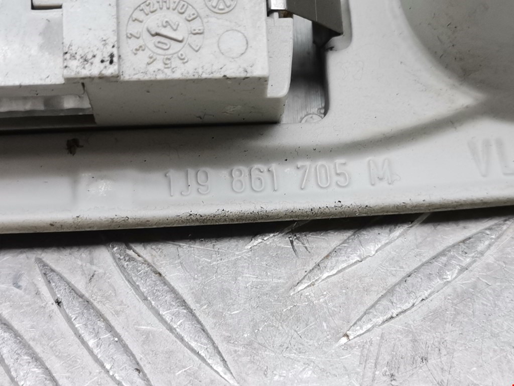 Плафон салонный (салона фонарь) VOLKSWAGEN Bora 1998-2005