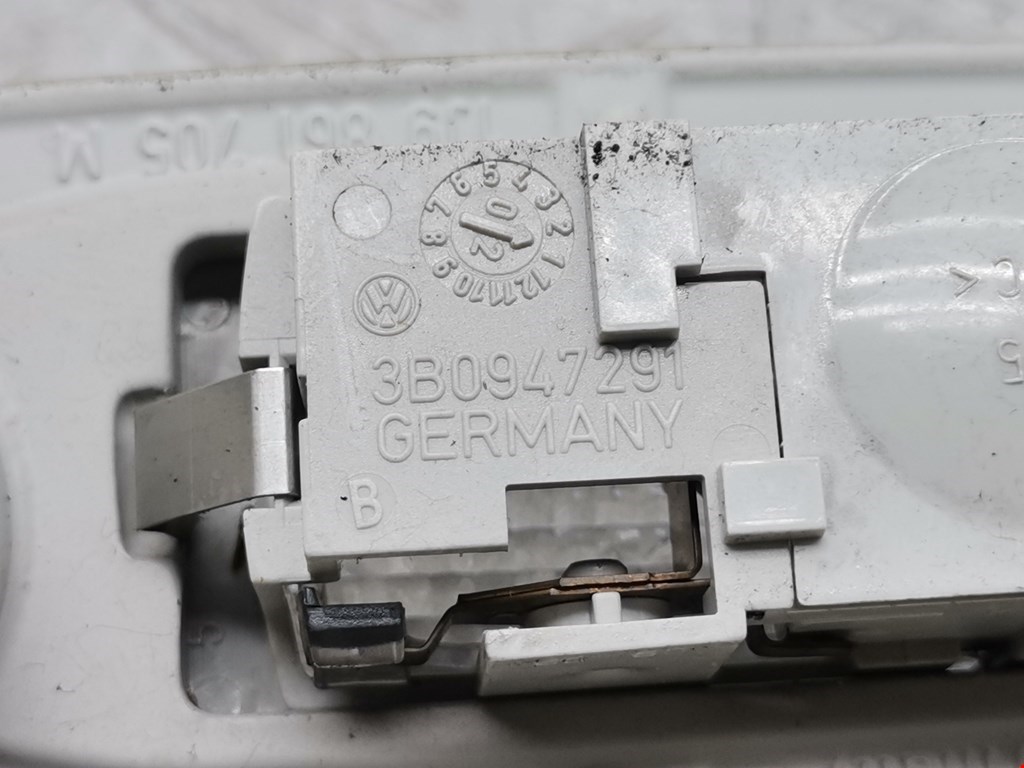Плафон салонный (салона фонарь) VOLKSWAGEN Bora 1998-2005
