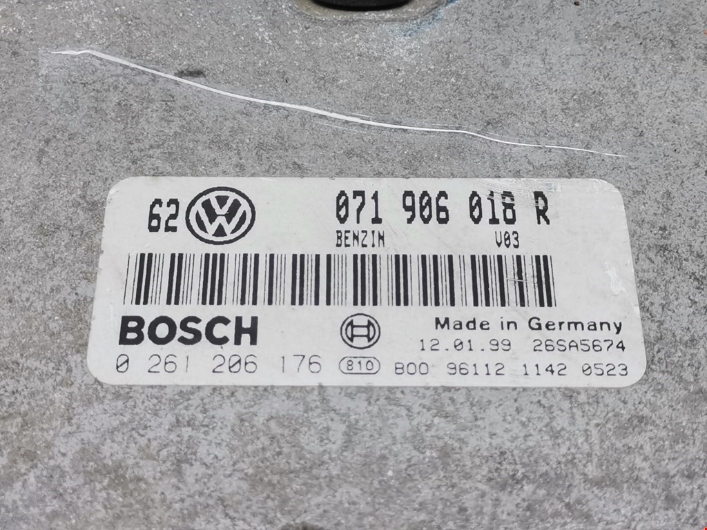 Блок управления двигателя (ЭБУ) VOLKSWAGEN Bora 1998-2005