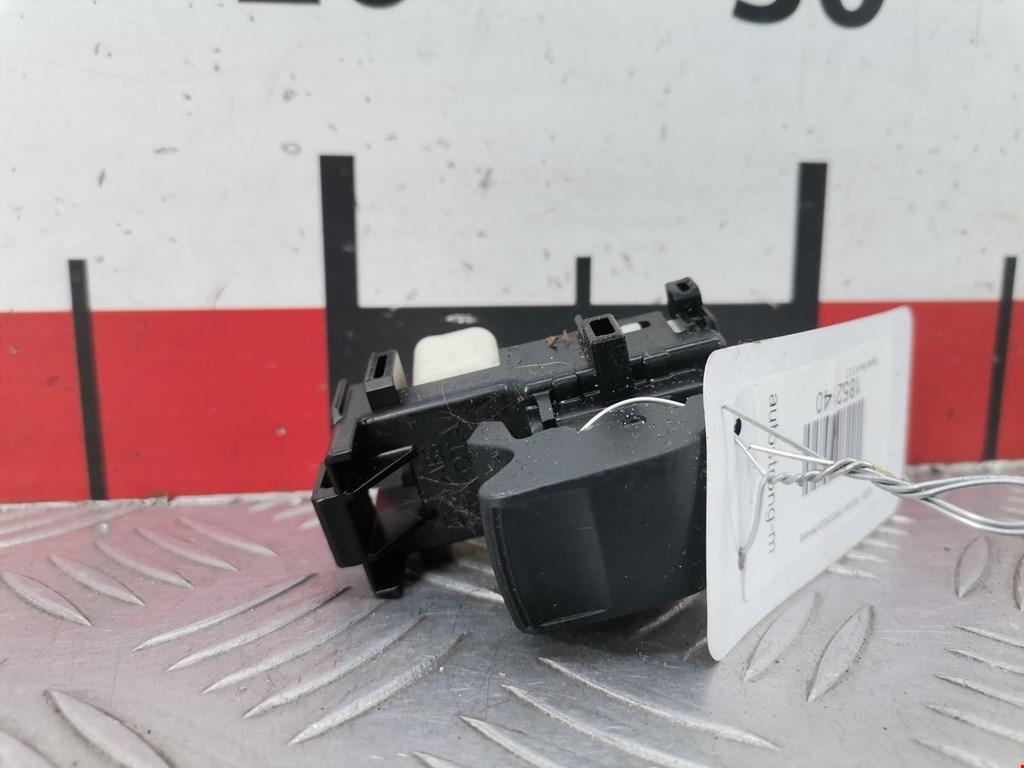 Кнопка стеклоподъемника TOYOTA RAV 4 XA30 2006-2012