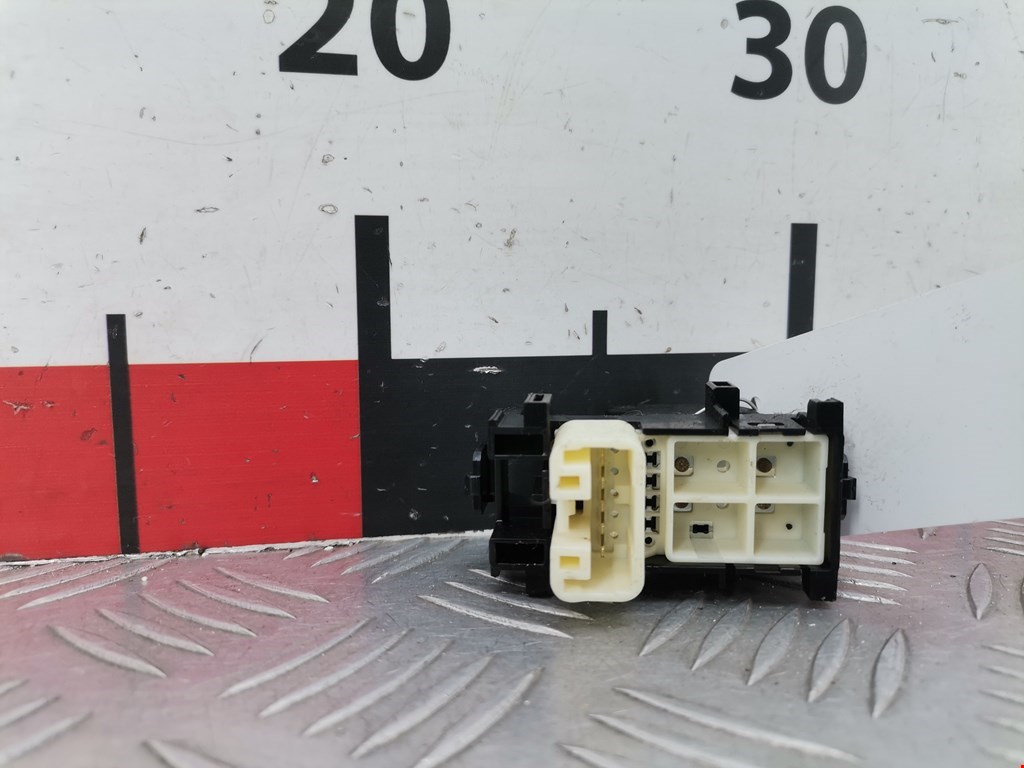 Кнопка стеклоподъемника TOYOTA RAV 4 XA30 2006-2012