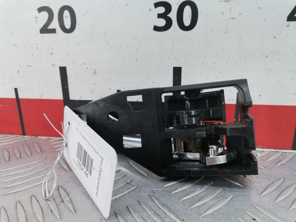 Ручка дверная задняя внутренняя левая TOYOTA RAV 4 XA30 2006-2012