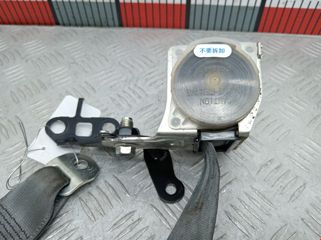 Ремень безопасности задний правый TOYOTA Prius II XW20 2003-2012