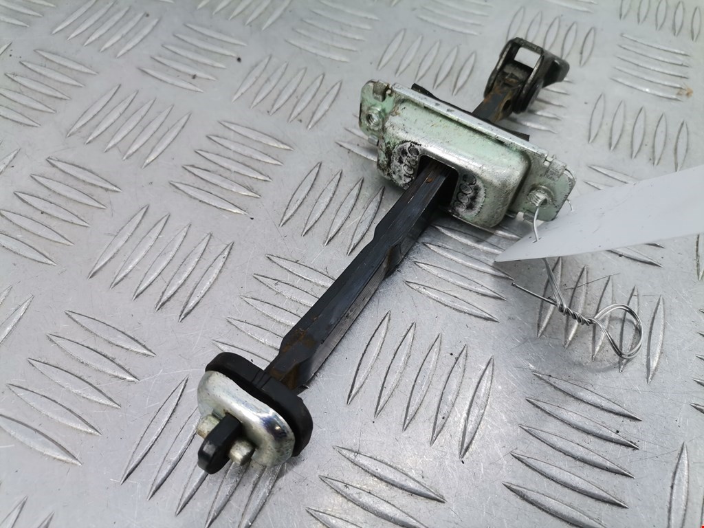 Ограничитель открывания двери CHEVROLET Captiva 2006-2010