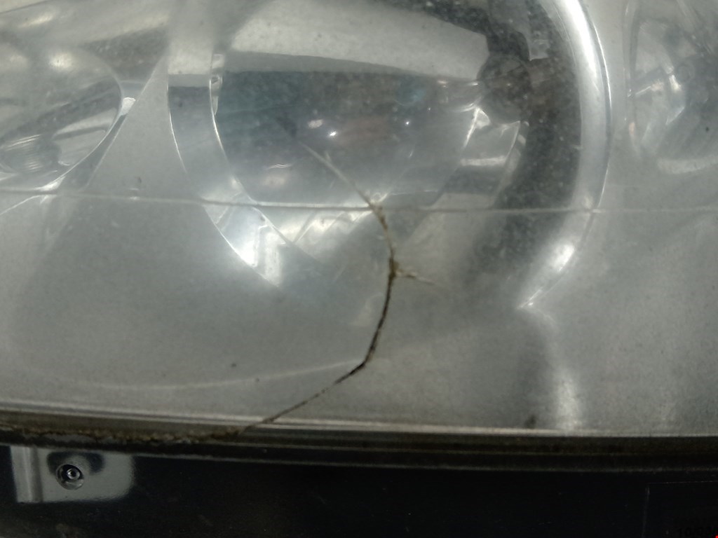 Фара левая PEUGEOT 207 2006-2015