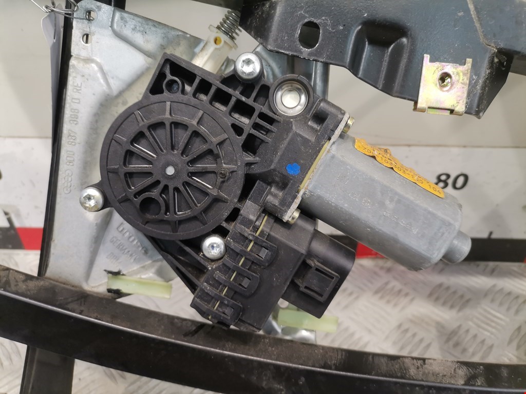 Стеклоподъемник передний правый AUDI A4 B5 1995-2001