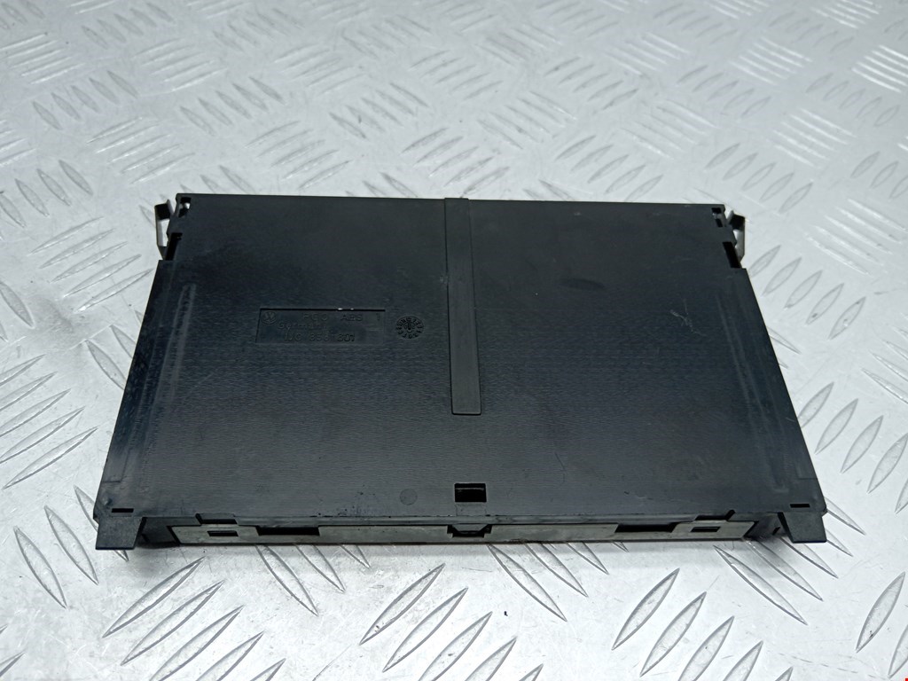 Подстаканник VOLKSWAGEN Golf IV 1997-2003