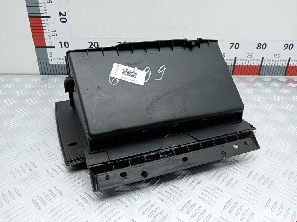 Бардачок FORD Focus I 1998-2005