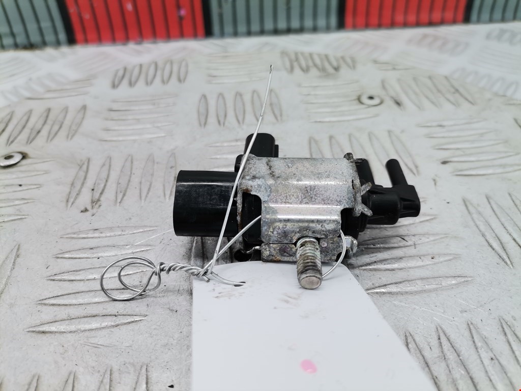 Клапан воздушного фильтра Ford Focus 2 (2004-2011)