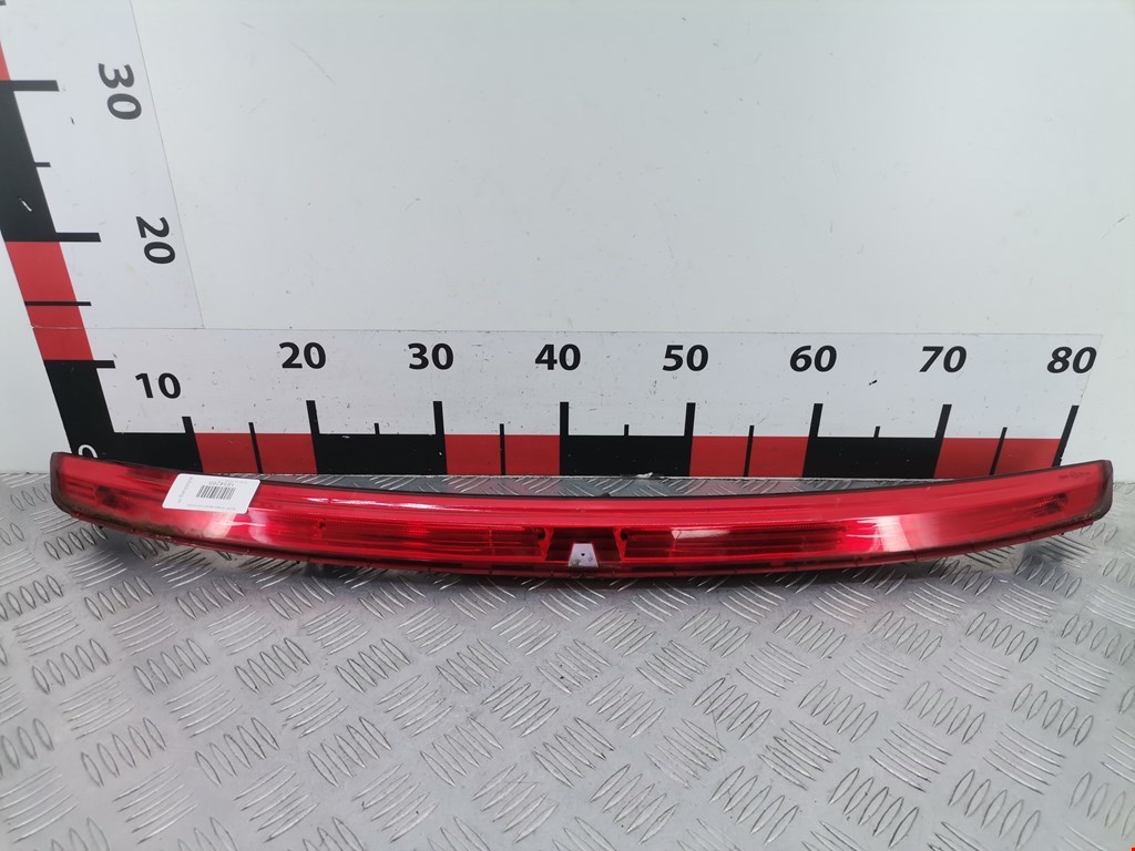 Фонарь дополнительный тормозной (стоп-сигнал) Citroen C4 Picasso 1 (2006-2013)