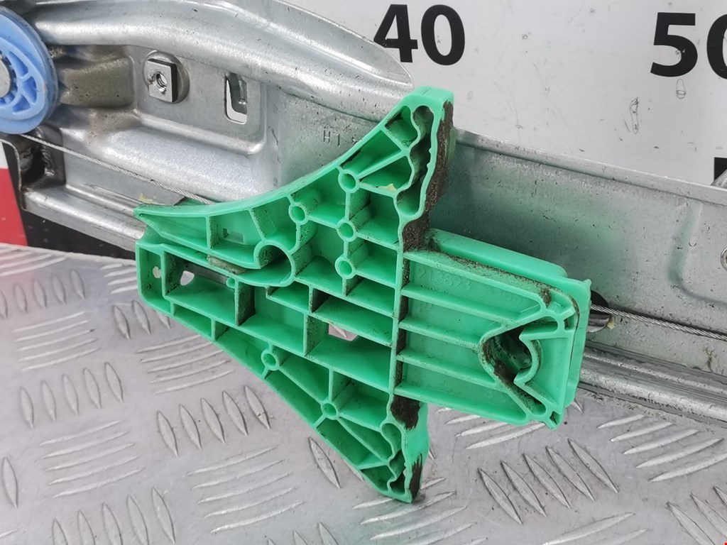 Стеклоподъемник задний левый OPEL Astra J 2009-2017