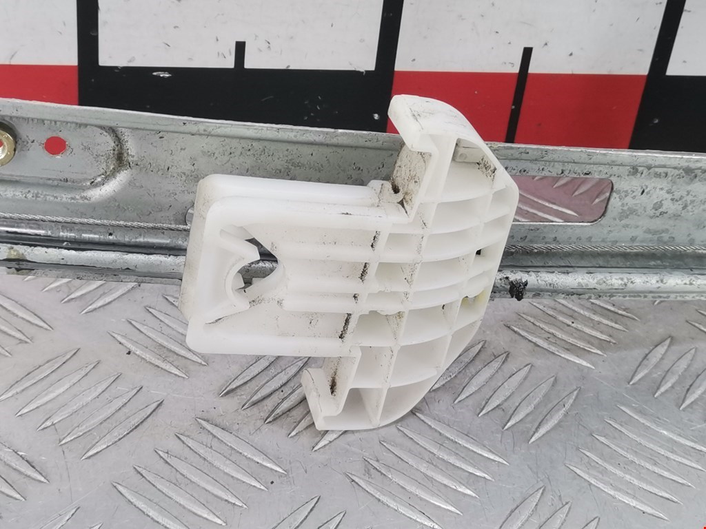 Стеклоподъемник задний правый FORD Focus I 1998-2005