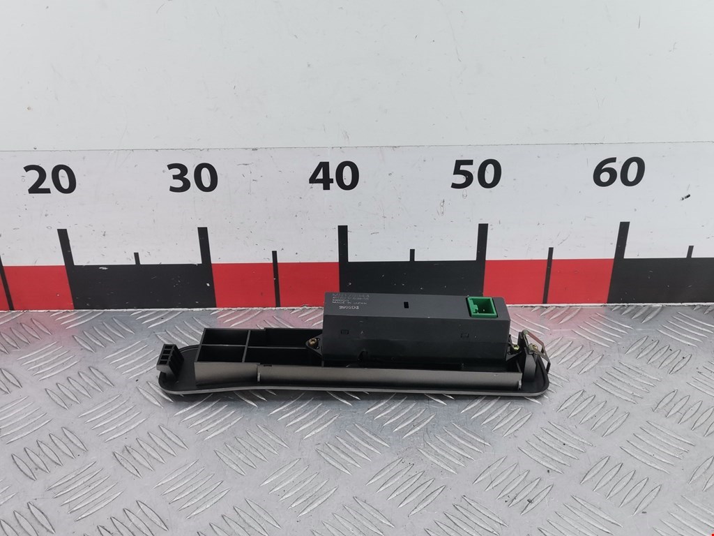 Кнопка стеклоподъемника MITSUBISHI Pajero Sport 1998-2008