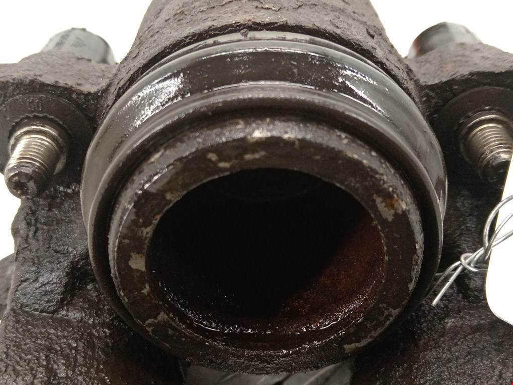 Суппорт передний правый VOLKSWAGEN Bora 1998-2005