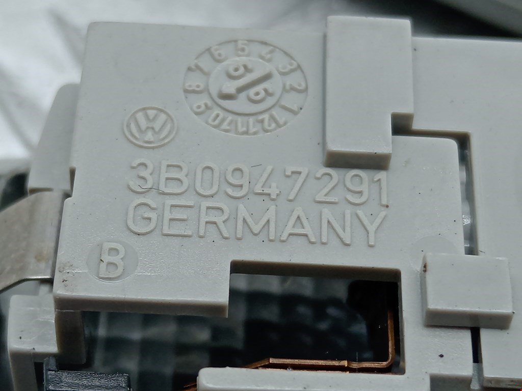 Плафон салонный (салона фонарь) SEAT Toledo 1998-2004