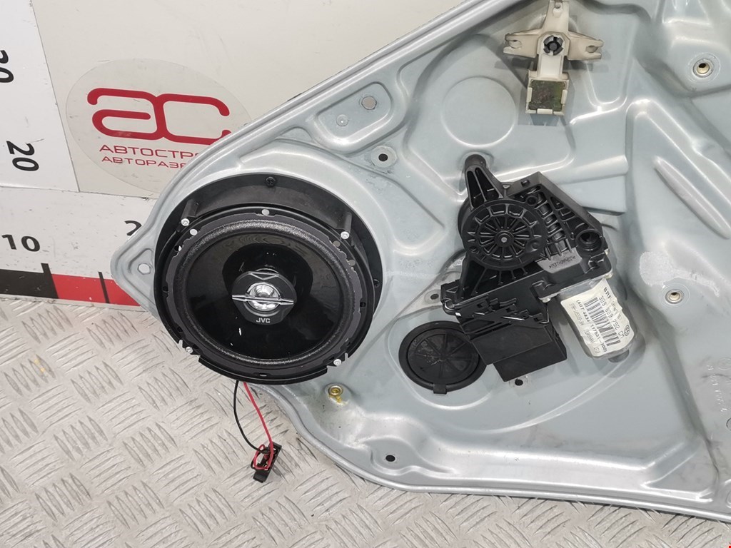 Стеклоподъемник задний правый VOLKSWAGEN Passat B5 1997-2005