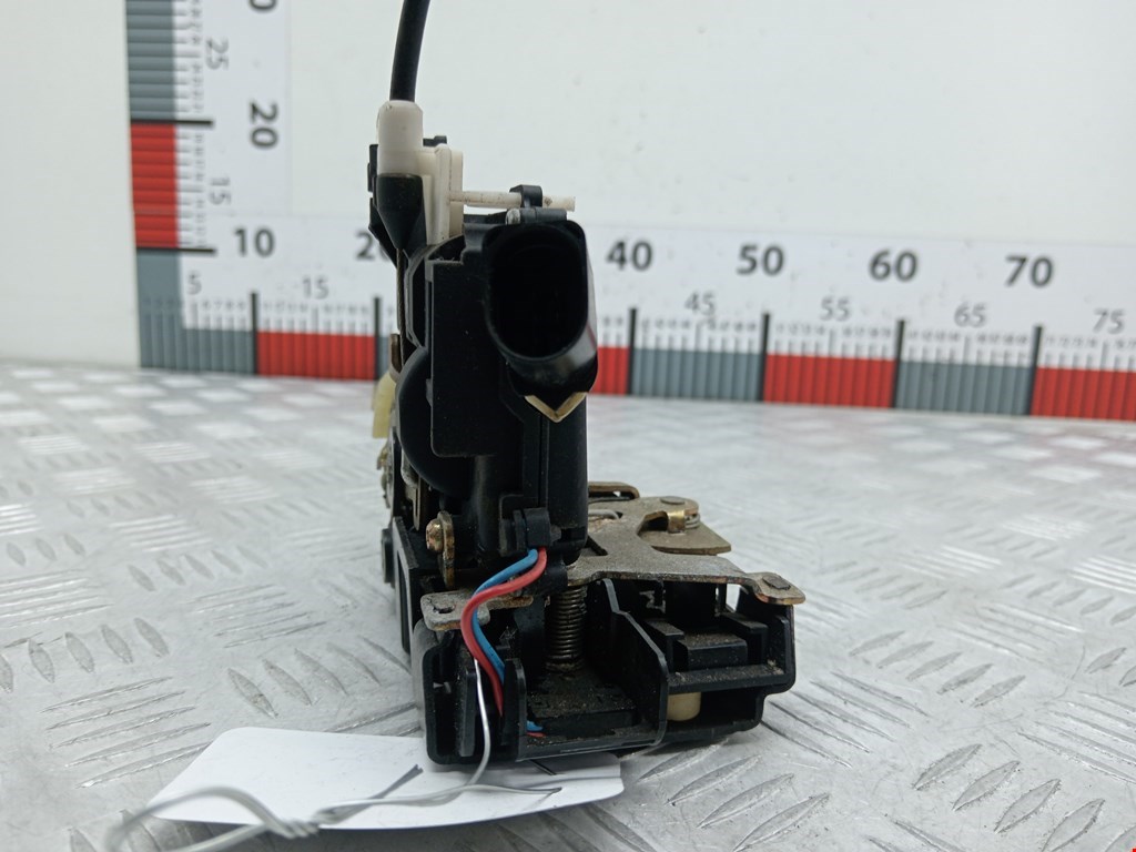 Замок двери задней левой VOLKSWAGEN Bora 1998-2005