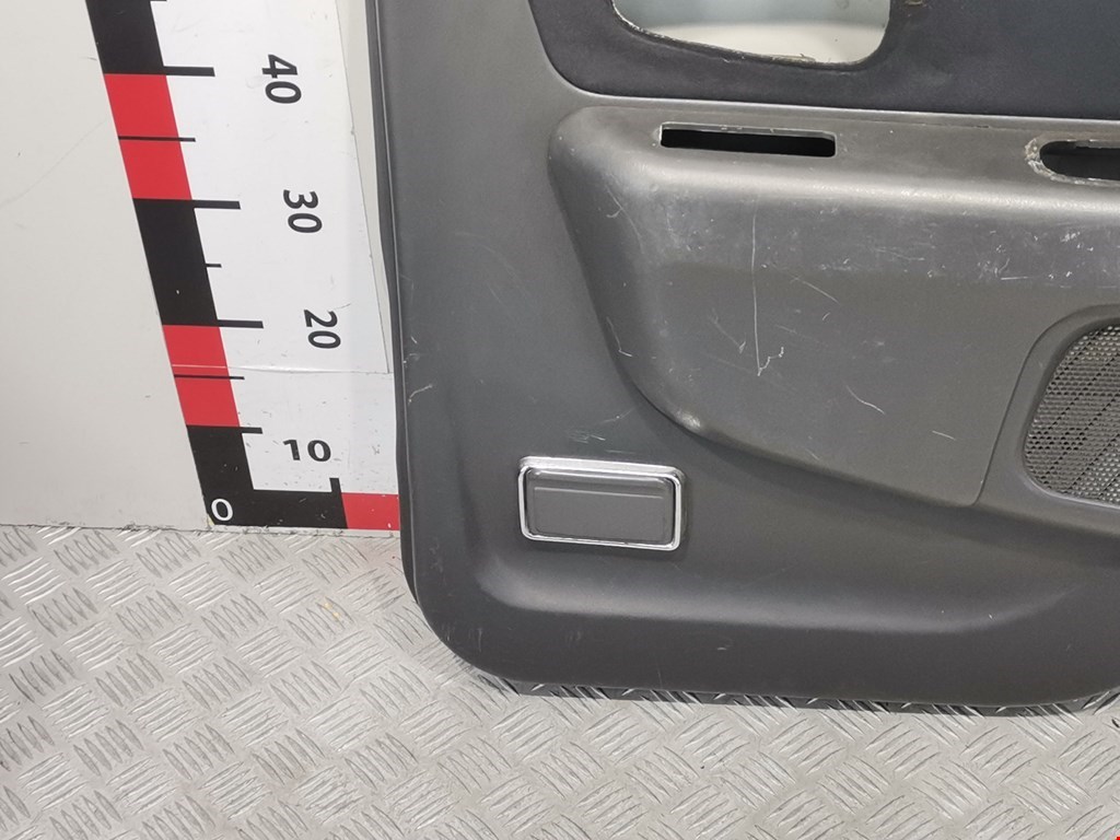 Обшивка двери задняя правая MITSUBISHI Pajero Sport 1998-2008