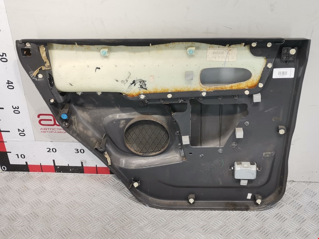 Обшивка двери задняя правая MITSUBISHI Pajero Sport 1998-2008