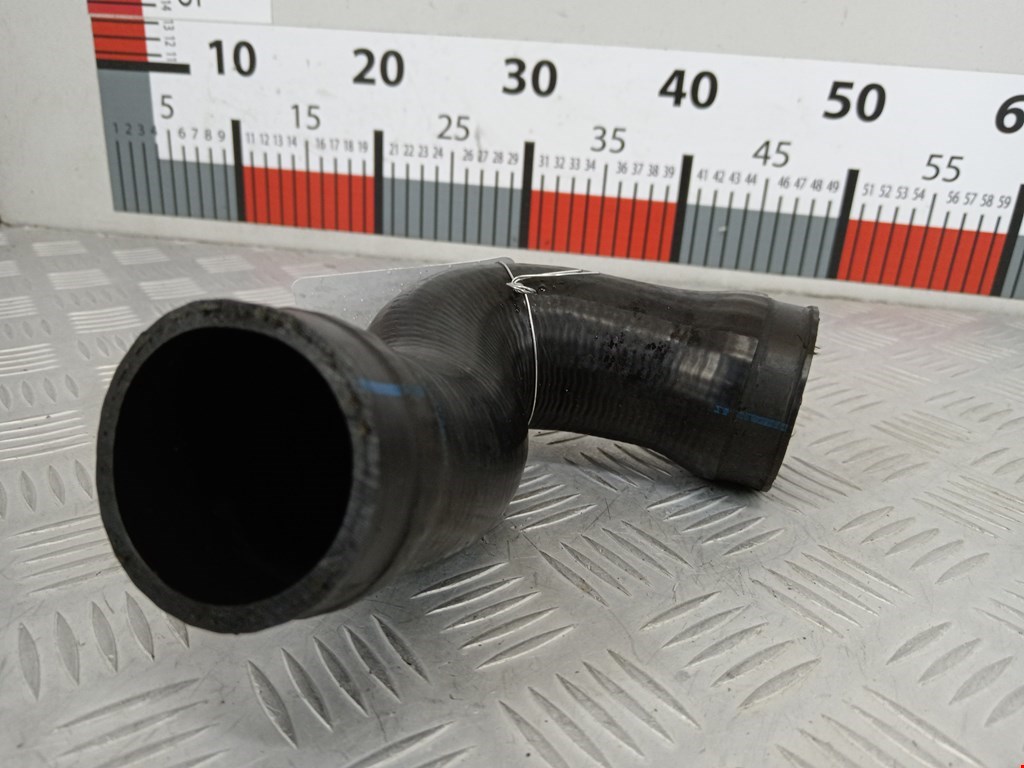 Патрубок интеркулера VOLKSWAGEN Passat B5 1997-2005