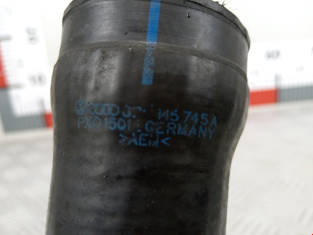 Патрубок интеркулера VOLKSWAGEN Passat B5 1997-2005