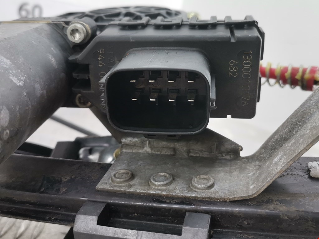 Стеклоподъемник передний правый FORD Mondeo III 2000-2007