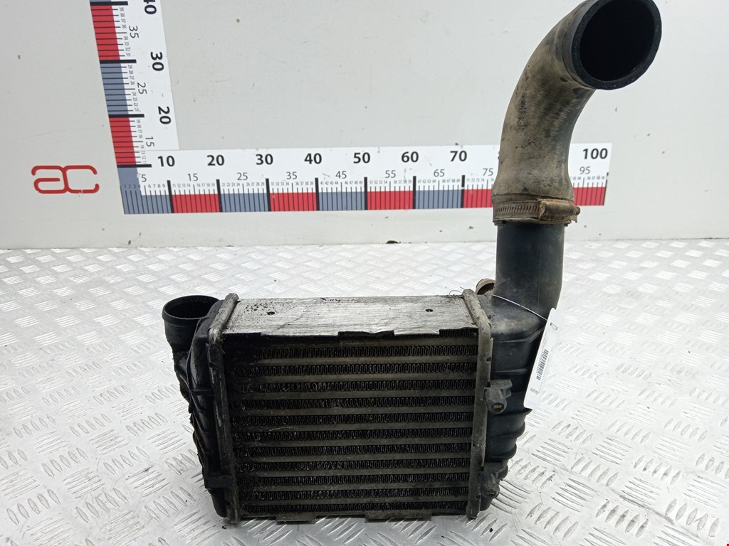 Интеркулер (радиатор интеркулера) VOLKSWAGEN Passat B5 1997-2005