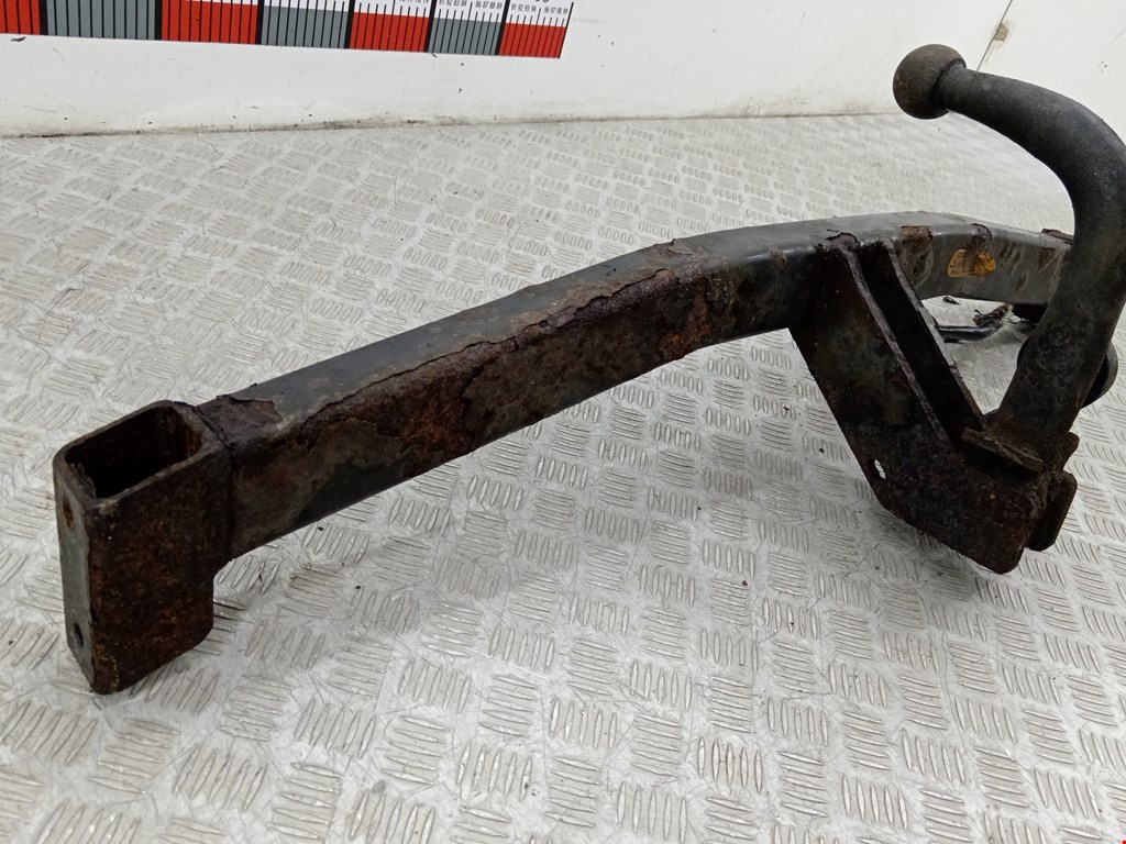 Фаркоп (прицепное устройство) RENAULT Megane II 2002-2009