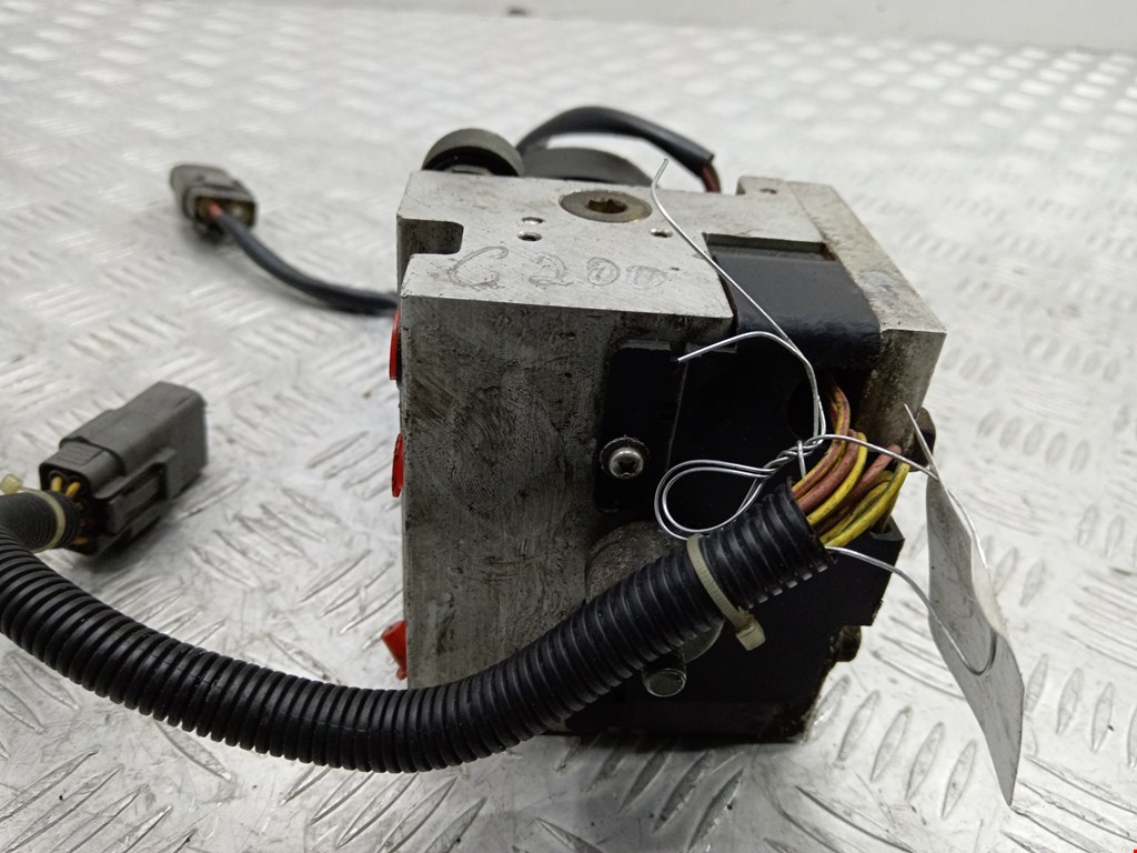 Блок ABS (насос) MAZDA Xedos 6 1992-1999