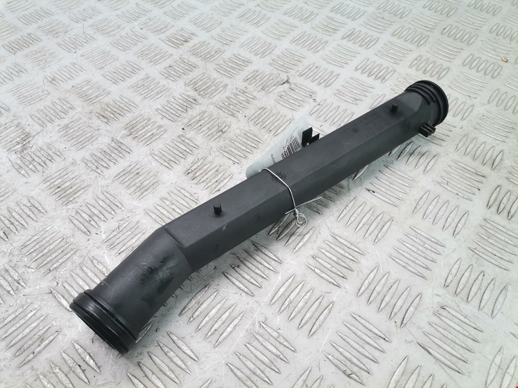 Патрубок VOLKSWAGEN Polo III 1994-2001