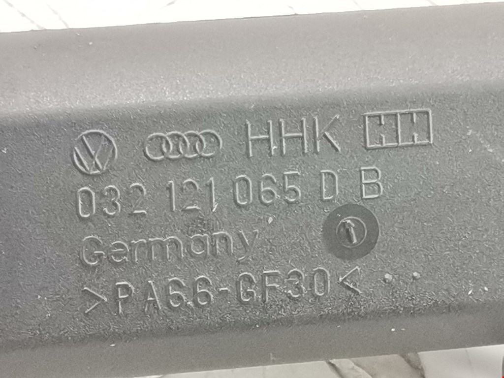 Патрубок VOLKSWAGEN Polo III 1994-2001