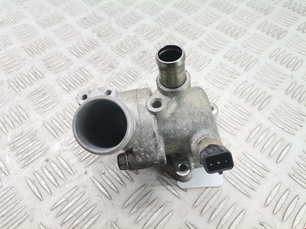 Корпус термостата KIA Carens 2006-2012